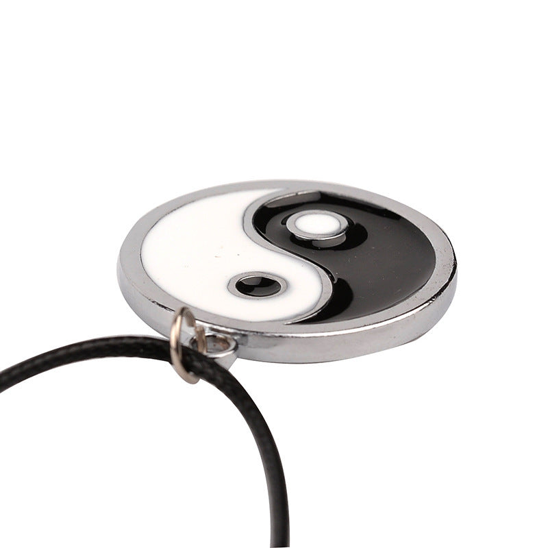 Clan Symbol Pendant Necklace – Streetwear Accessory