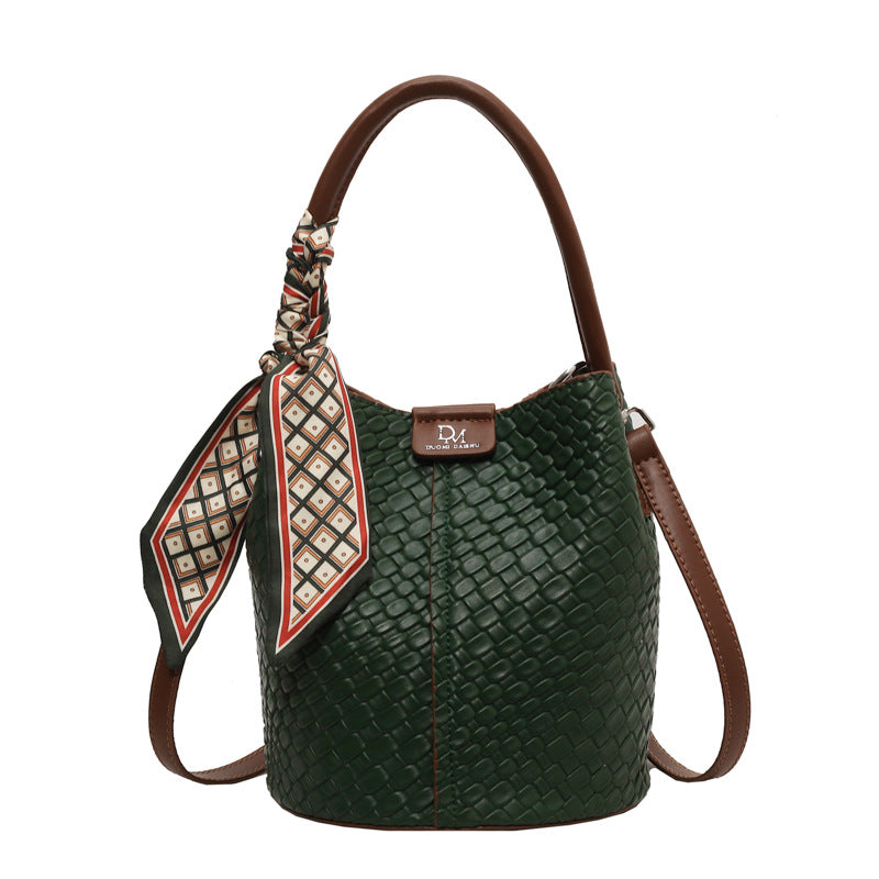 Woven Bucket Shoulder Bag – Urban Minimalist