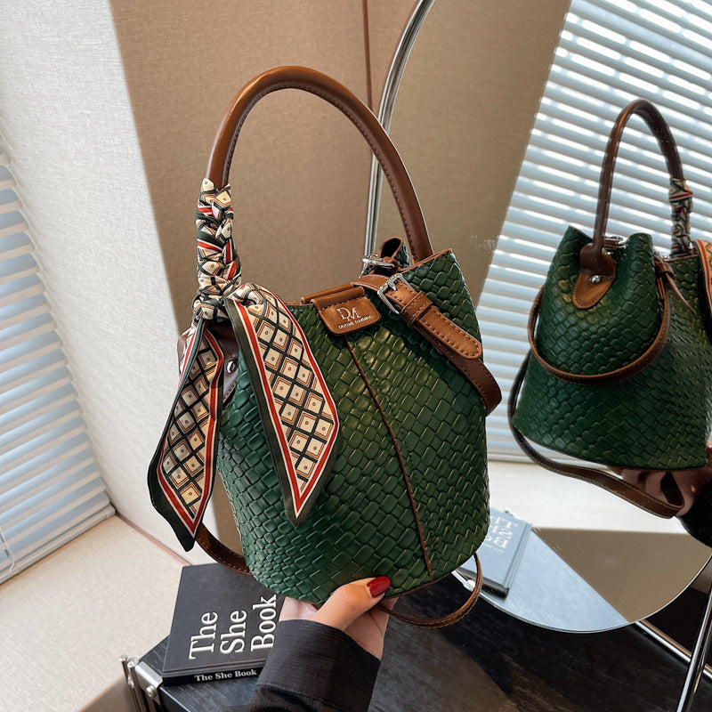Woven Bucket Shoulder Bag – Urban Minimalist
