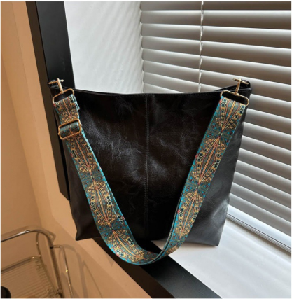 Large Capacity PU Bucket Crossbody Bag