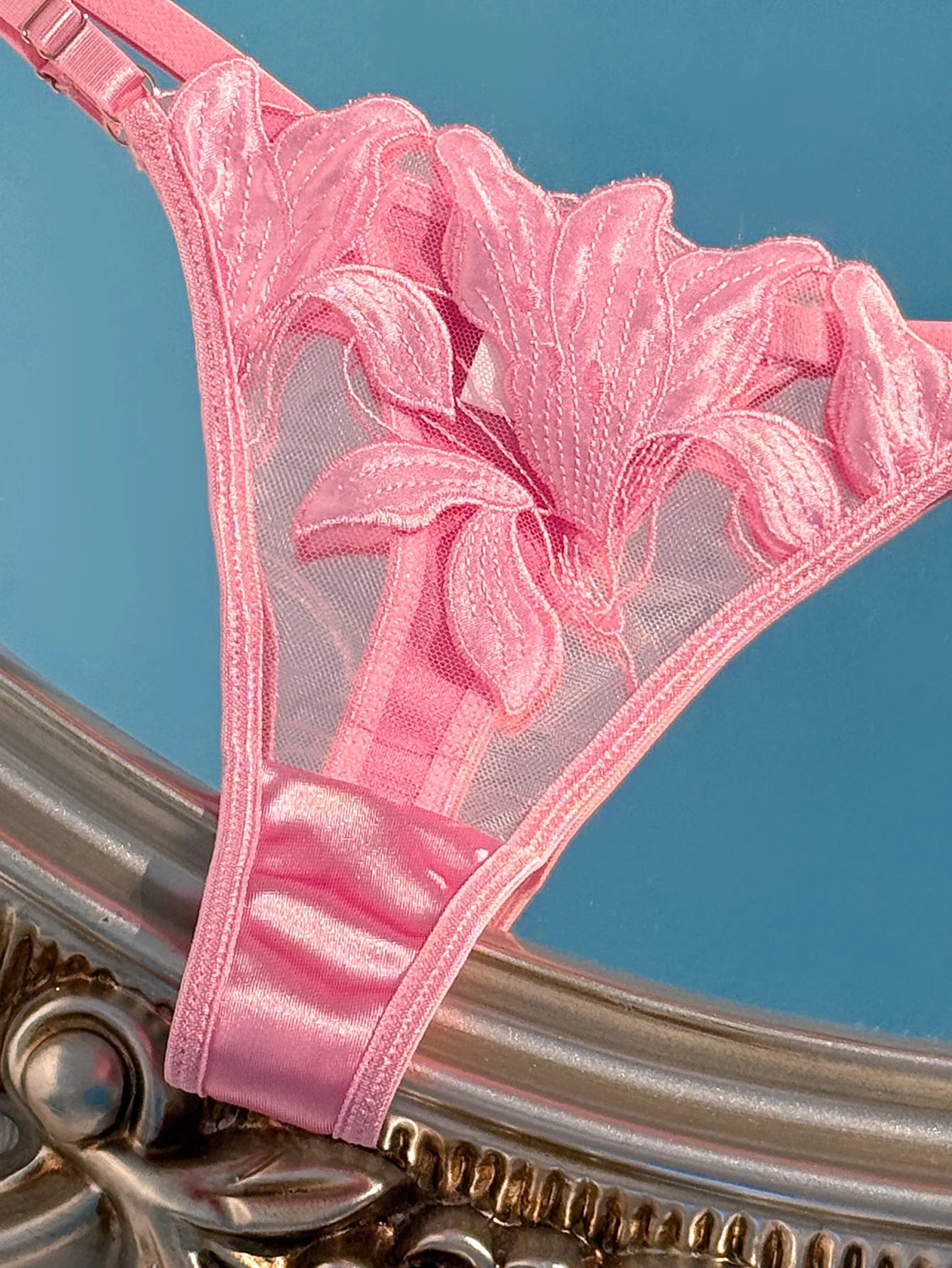 Lace Bra with Adjustable Straps – Comfortable Everyday Wear
