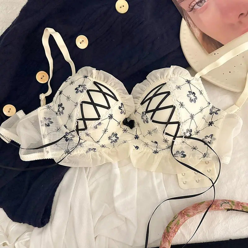 Floral Lace Strap Underwear Set for Summer Small Chest Gathering, Top Support, Anti Sagging, No Steel Ring Bra Two-Piece Set