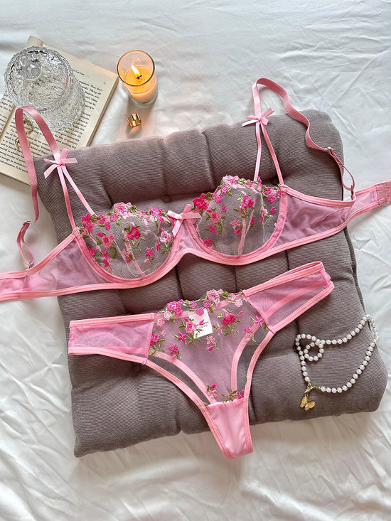 Ladies Pink Embroidered Floral Print Underwear Set Feminine Elegant Small Motif Lace Detail Comfortable Women&