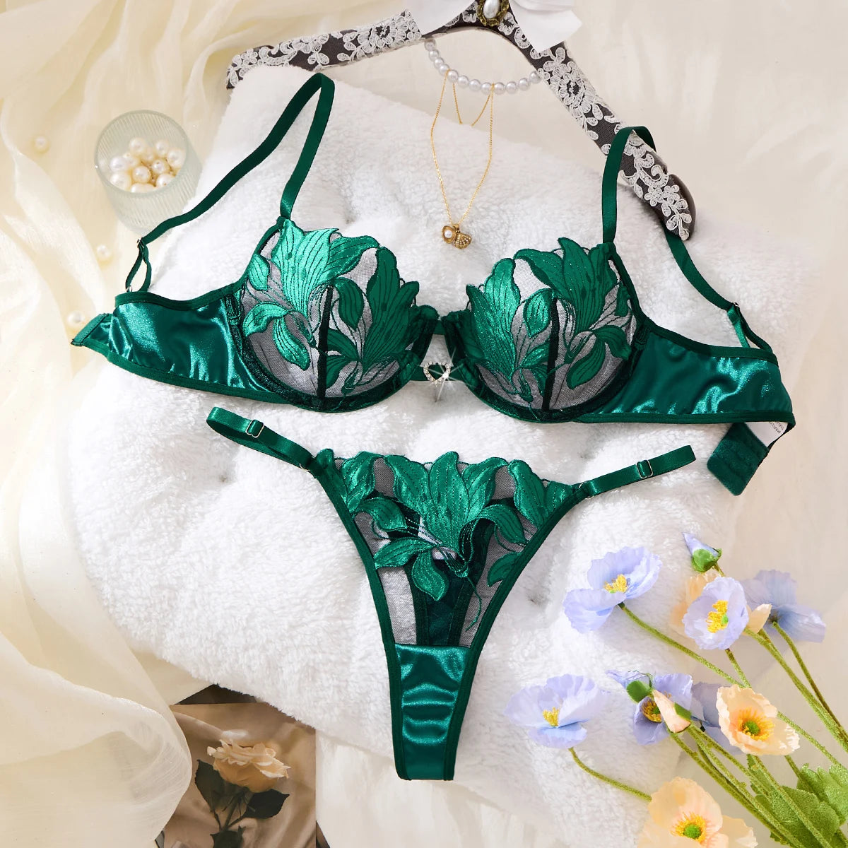 Lace Bra with Adjustable Straps – Comfortable Everyday Wear
