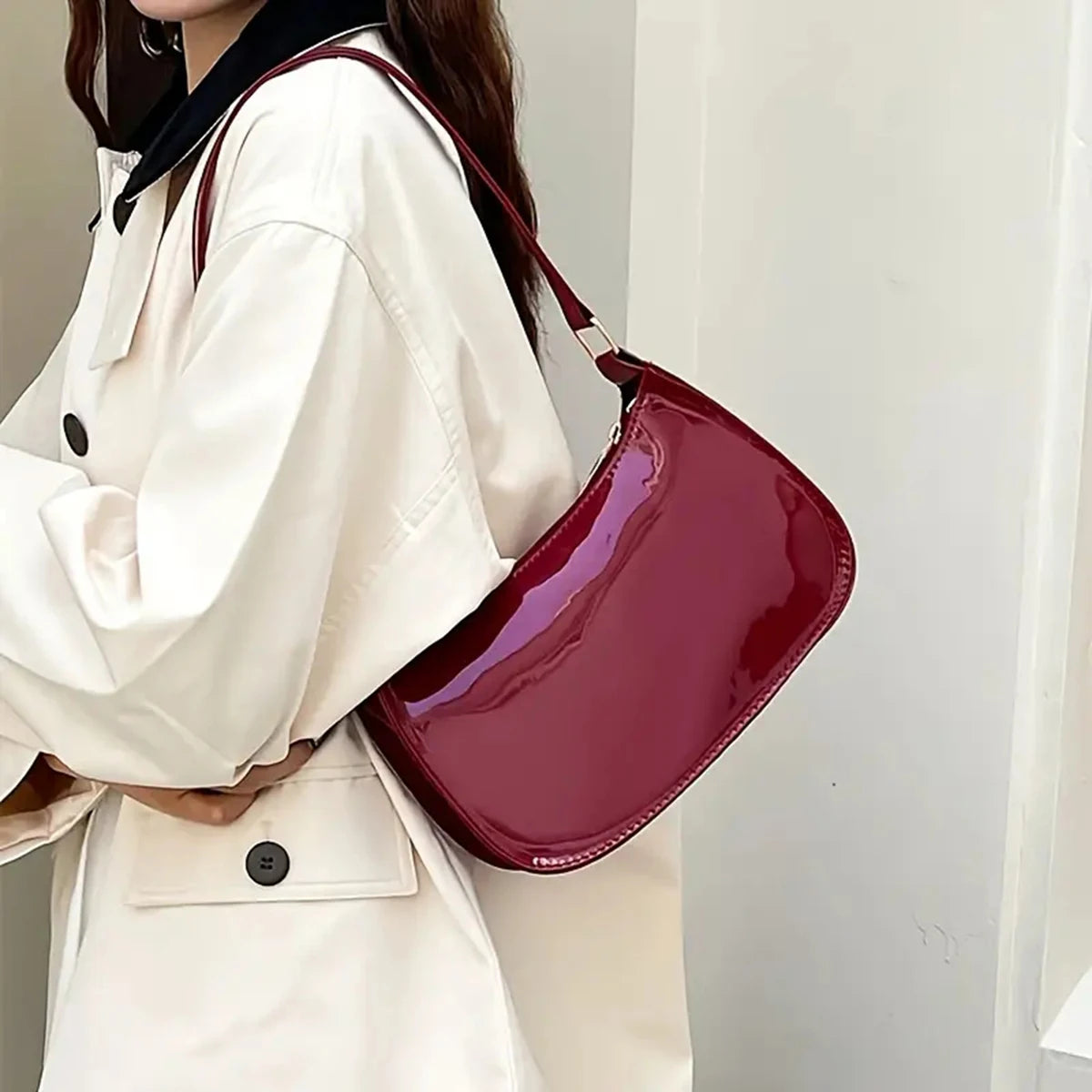 Red High-End Bag for Women, Retro Hand-Held Underarm Bag, Foreign-Style Small Patent Leather Bag for Young Girls, Single Shoulde
