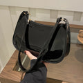 Red High-End Bag for Women, Retro Hand-Held Underarm Bag, Foreign-Style Small Patent Leather Bag for Young Girls, Single Shoulde